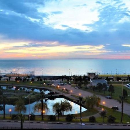 Gorgiladze Black Sea Apartment Батуми Екстериор снимка